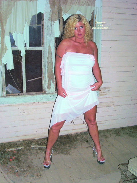 Pic #1 Daisy - Tan And Closeup