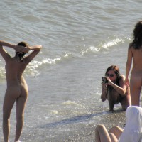 Pic #1Beach Voyeur:&nbsp;*VG Girls Like To Be Photographed - Beach Voyeur