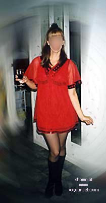 Pic #1 'Hot      Little Number'