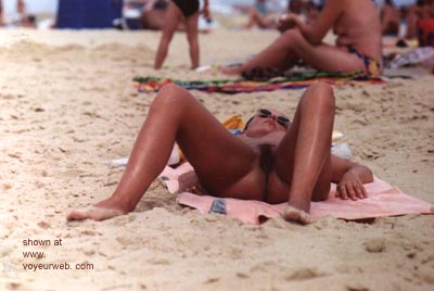 Pic #1She likes to Show