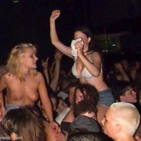 Concert      Shots