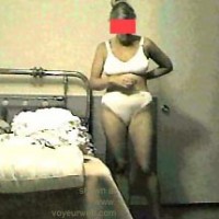 Anne      Undressing