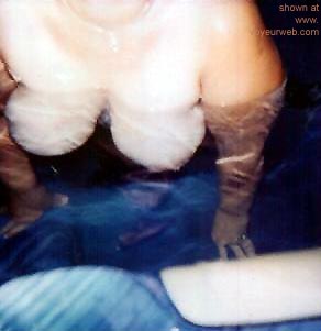 Pic #1Hot      Tub