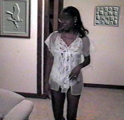 Pic #1DDee      in White