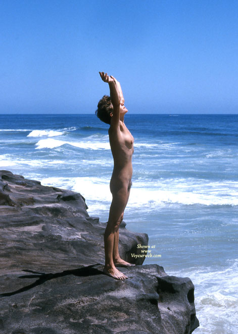Pic #1 Avixenna Back At Black Rocks
