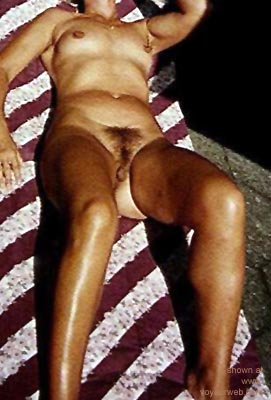 Pic #1Beth      in the Sun