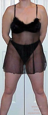 Pic #1Shy      Monique