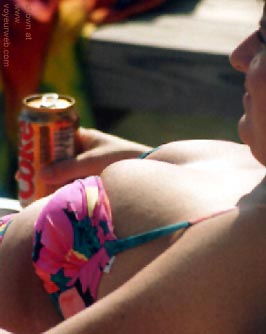 Pic #1Poolside