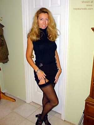 Pic #1Blond      Wife in Black