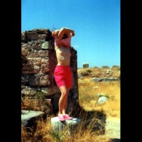 the      Antic Statue