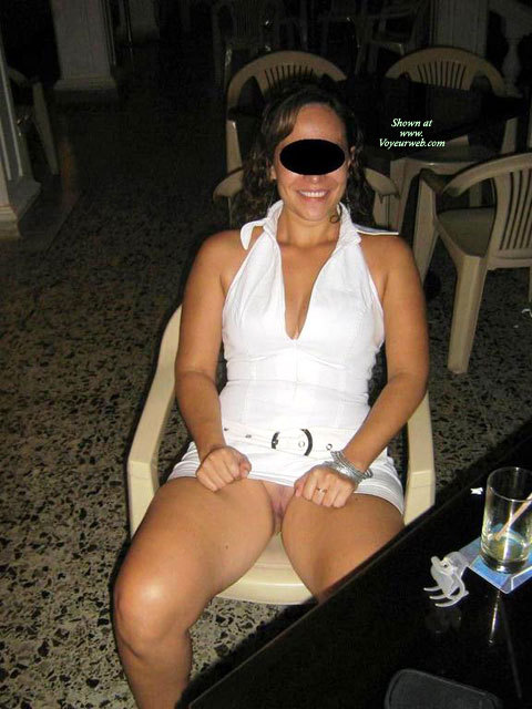 Pic #1Latin Nacked In Heels