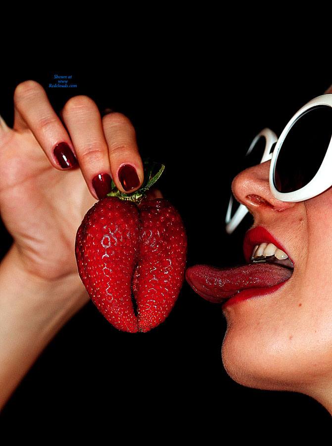 Pic #1Samantha Secretly