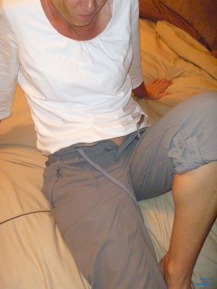 Pic #1Wet Stephanie Gets Shaved VW Version