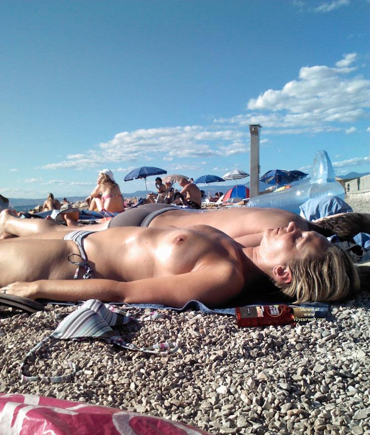 Pic #1 Topless Croazia - Beach