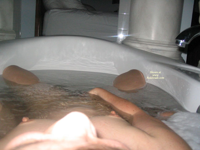 Pic #1*jo Kei In The Bath