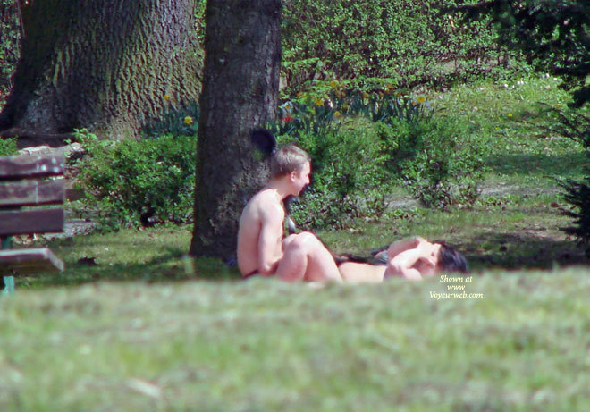 Pic #1Sex In A German Park - Frankfurt - Lunch Time