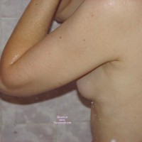 Aladyinoz - In The Shower