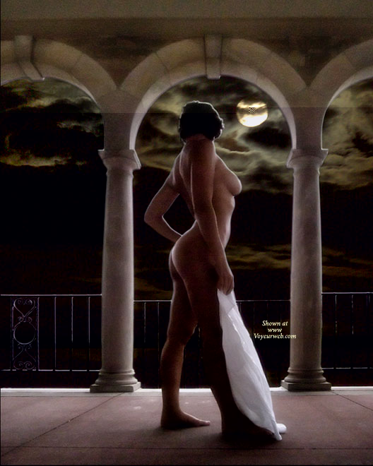 Pic #1 Godiva - Moonlight Musings