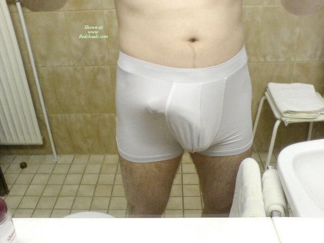 Pic #1Horny In The Bath