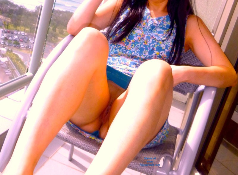 Pic #1Room With a View - Brunette, Wife/wives