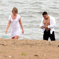 Pic #1 Couples in Focus - Beach