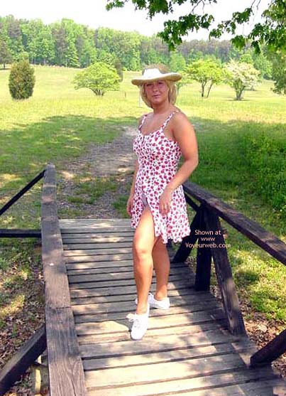 Pic #1*Wd Jeannie Goes Outside