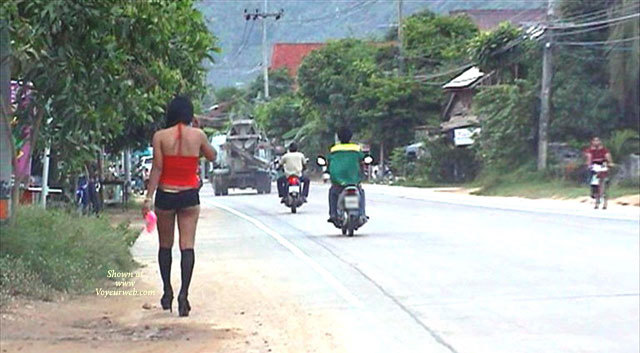 Pic #1Even More Non-beach Miniskirts Vidcaps