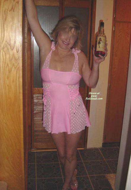 Pic #1Wife Greets Boyfriend