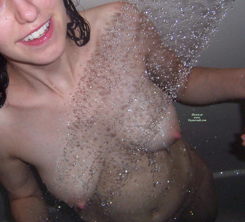 Pic #1 Jewelzee - Showering Part I