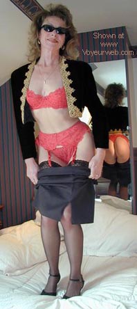 Pic #1NewEnglandWife..Lady in Red