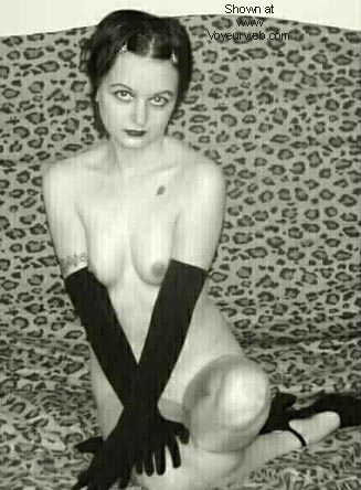 Pic #1Tiny, Wicked Pixi