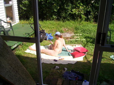 Pic #1 sunbathing babe