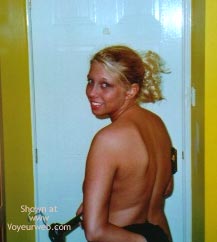 Pic #119 Yr Old And Very Busty