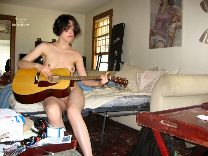 Pic #1 Paris - Guitar Goddess Ii