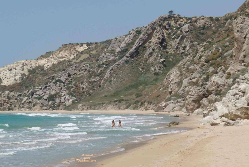 Pic #1Dulcinea &amp; Stefano's Favourite Beach