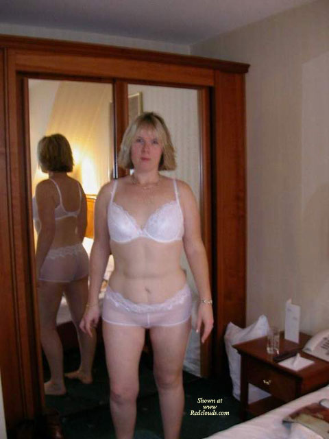 Pic #1Helen Uk Wife