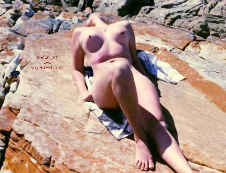 Pic #1Merle on the Rocks