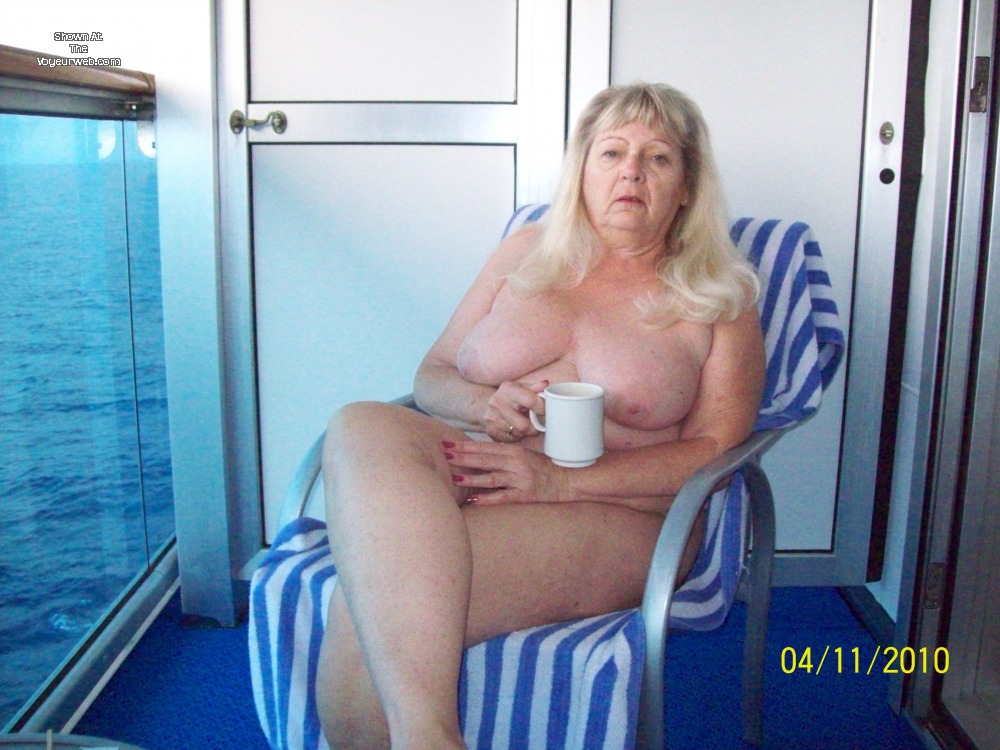 Pic #1 Large tits of my wife - lovee