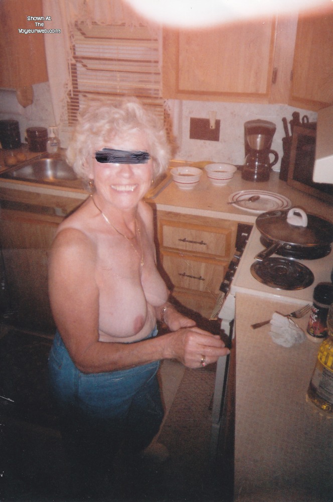 Pic #1 My medium tits - blondie