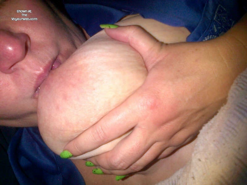 Pic #1 My large tits - liz