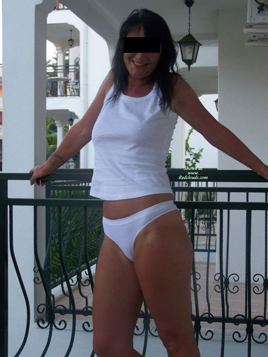 Pic #1Sexy S From The Uk Is Back Again