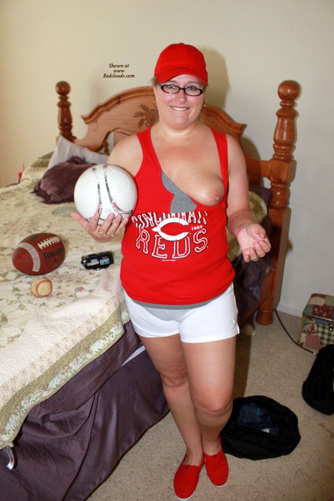 Pic #1STCL - Playing with Balls 1 of 4 - Mature