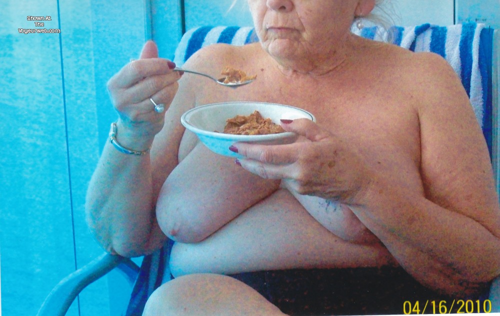 Pic #1 My large tits - marie