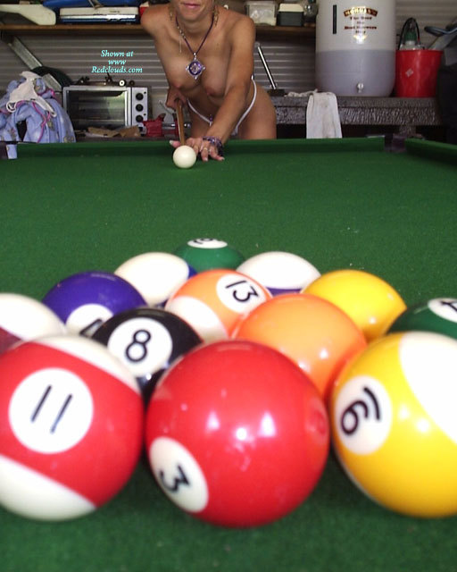 Pic #1AUSSAM Sammi plays dirty pool