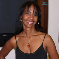 Pic #1 She Wants The World to See Her - Brunette, Ebony