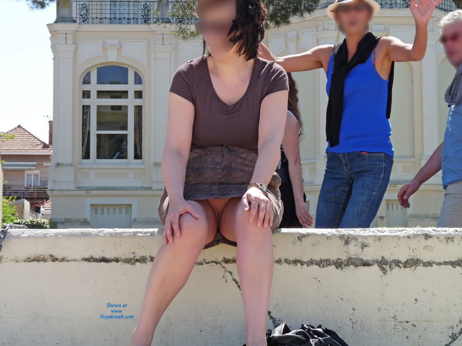 Pic #1Chipie Sans Culotte - Shaved, Public Place, Public Exhibitionist
