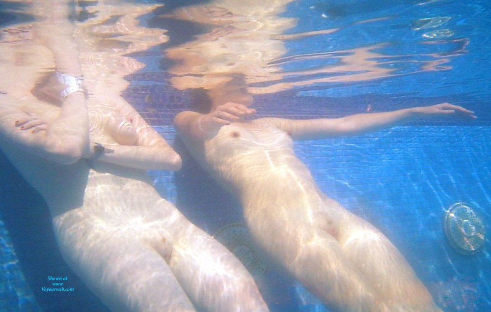 Pic #1Underwater Voyeur