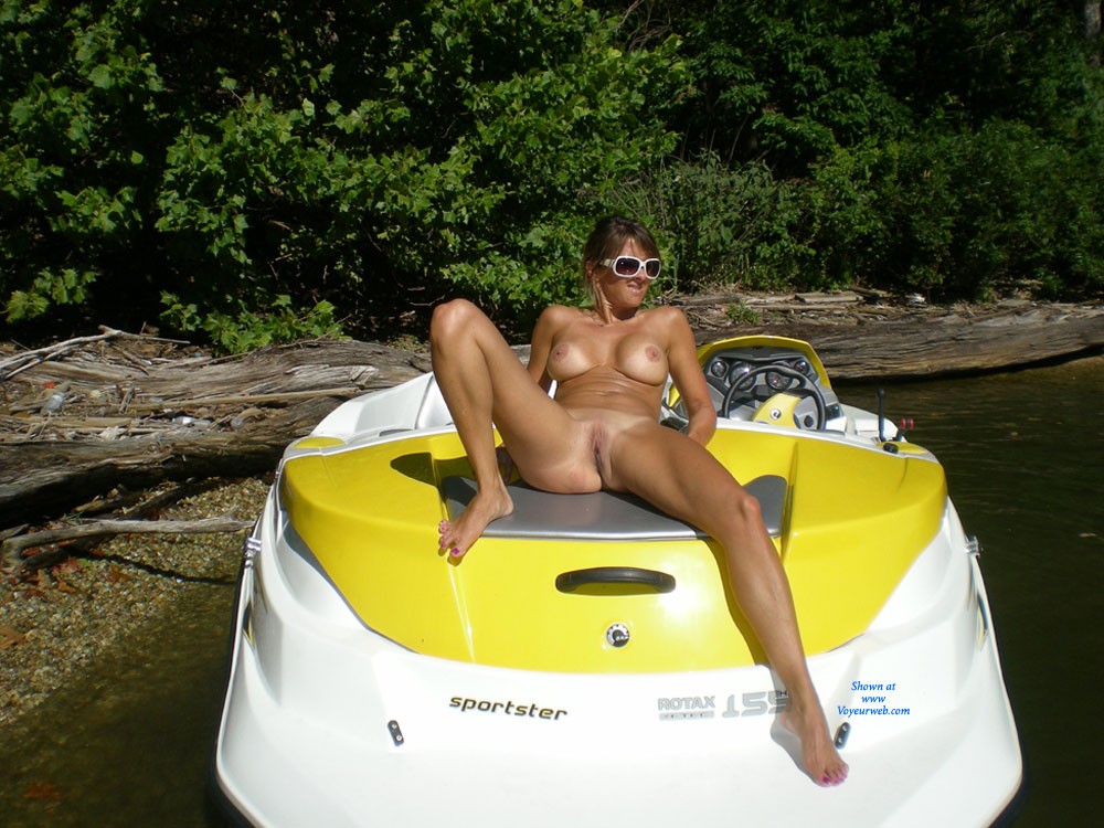 Pic #1Lake Cumberland Fun - Big Tits