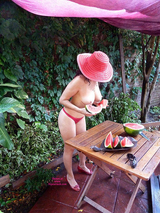 Pic #1Nude Wife:&nbsp;Gala Y Sus Jugosas Sandías
