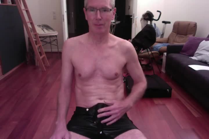 Pic #1M* Hot Leather